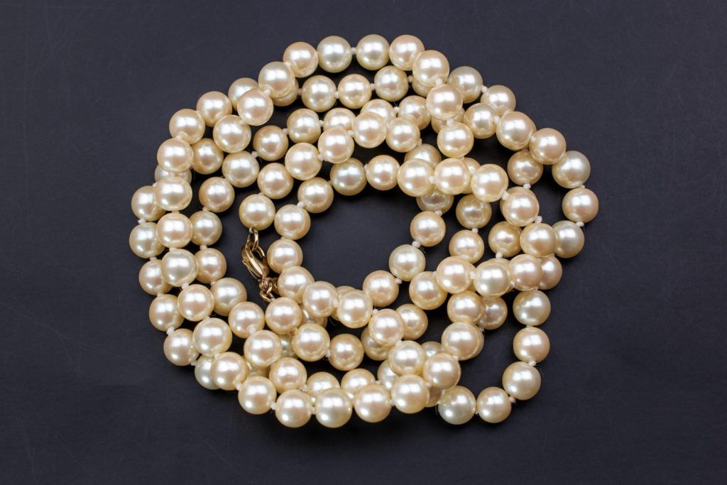 colier-din-perle-materiale