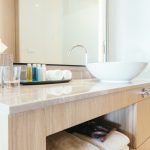 mobilier-baie-cu-lavoar-pe-blat